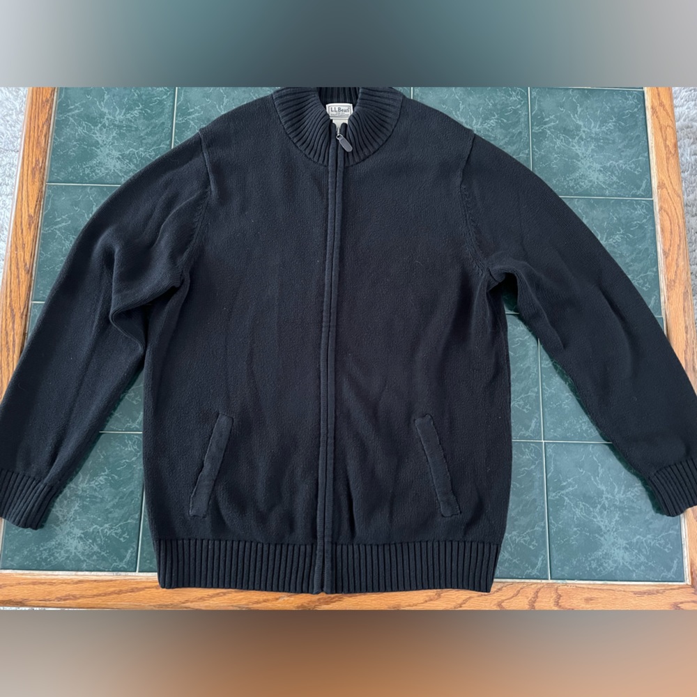 LL Bean Men’s 100 Percent Cotton Full Zipped Mock Pocket Cardigan. Large Tall